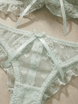 Soutien-gorge et culotte en dentelle verte à motif cœurs - Image 3